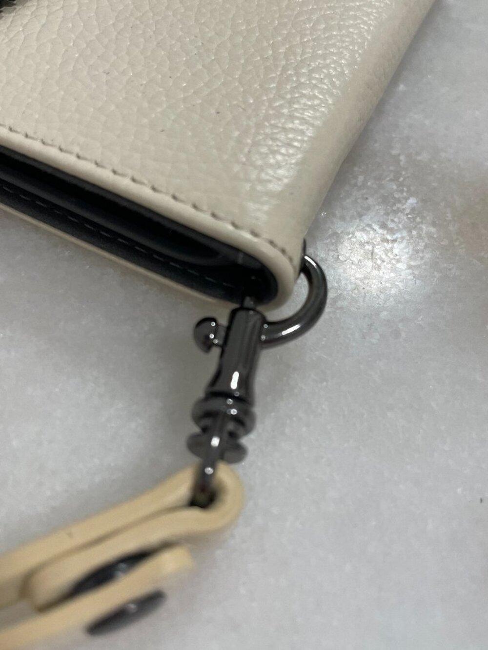Rebecca Minkoff leather wristlet cell phone case - Picture 9 of 9
